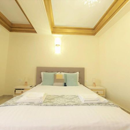 Laroka House Luxury Apartment City Center Universitate Boekarest Buitenkant foto