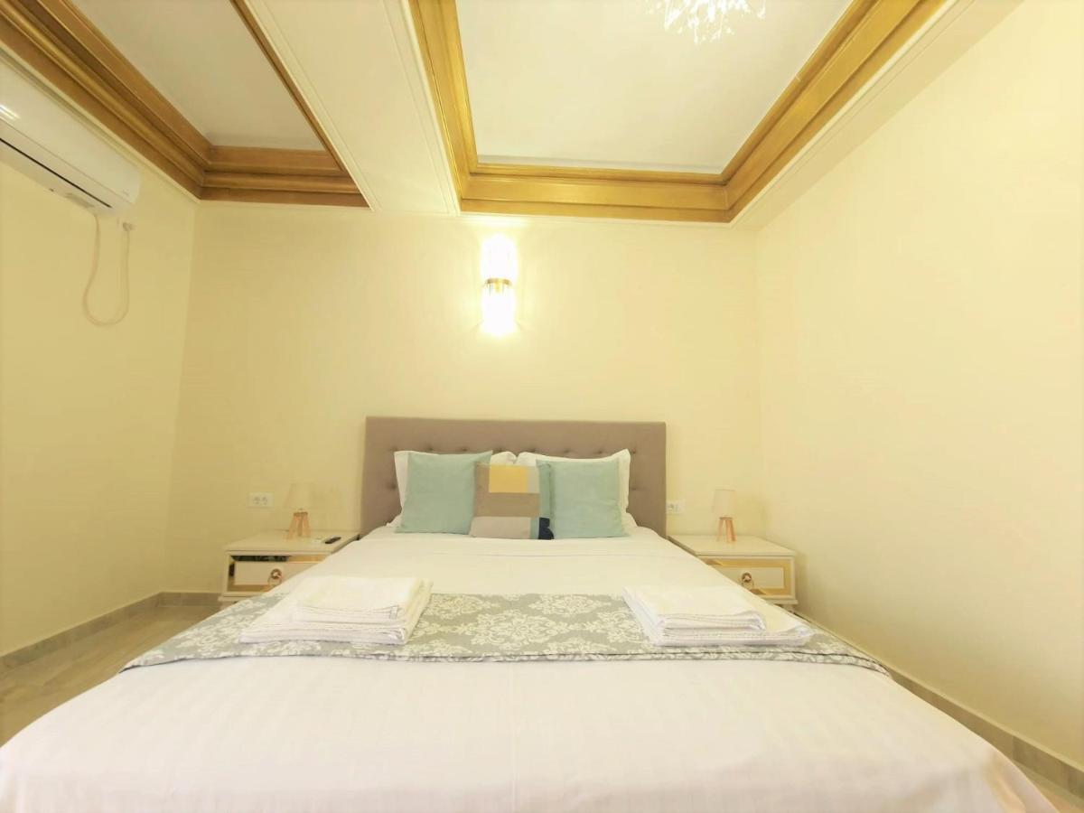 Laroka House Luxury Apartment City Center Universitate Boekarest Buitenkant foto