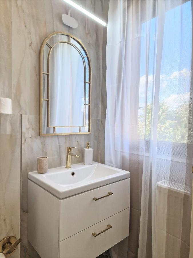 Laroka House Luxury Apartment City Center Universitate Boekarest Buitenkant foto
